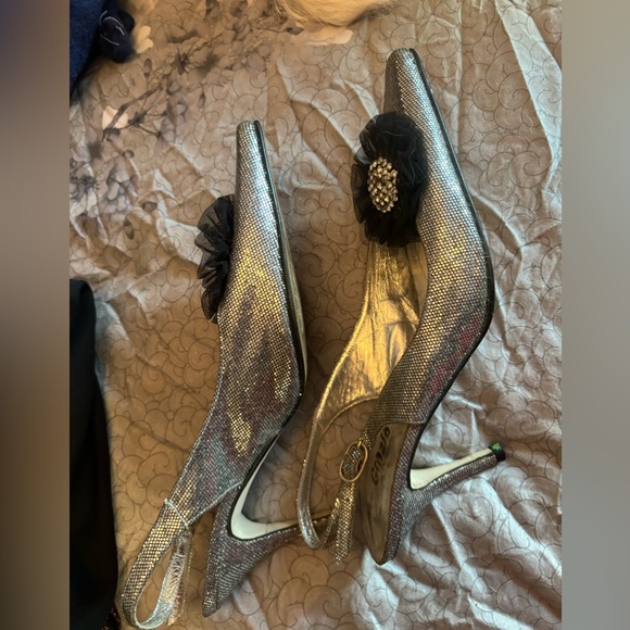 Sparkly shoes - Picture 2 of 5